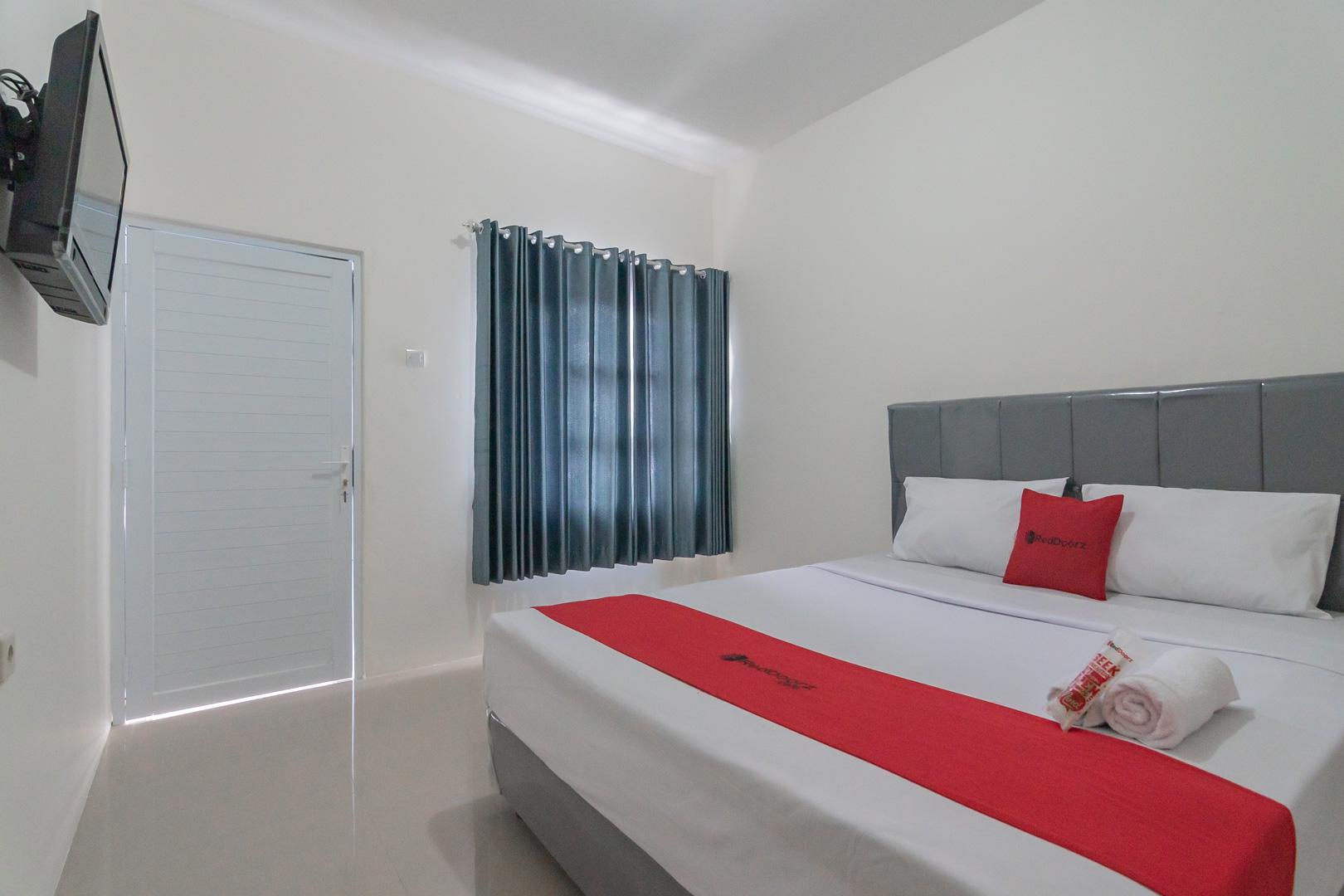 Wisma tamu Reddoorz Near Happy Farm Ciwidey 2*